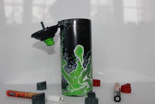 Lade das Bild in den Galerie-Viewer, "SPRÜHDOSENETUI MEISE"