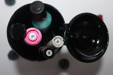 Lade das Bild in den Galerie-Viewer, "SPRÜHDOSENETUI MEISE"