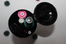 Lade das Bild in den Galerie-Viewer, "SPRÜHDOSENETUI MEISE"